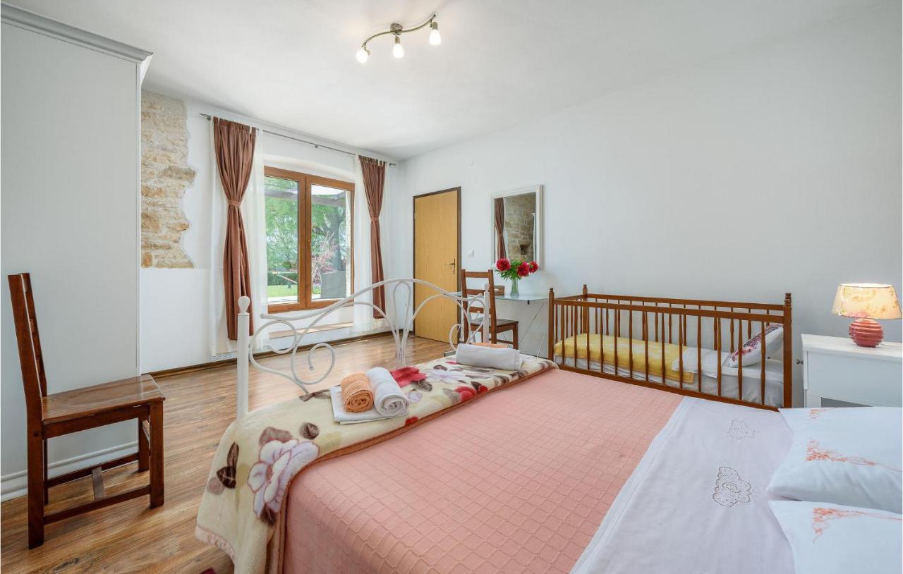 Cozy Home In Pamici With Kitchen Pamići Exterior foto