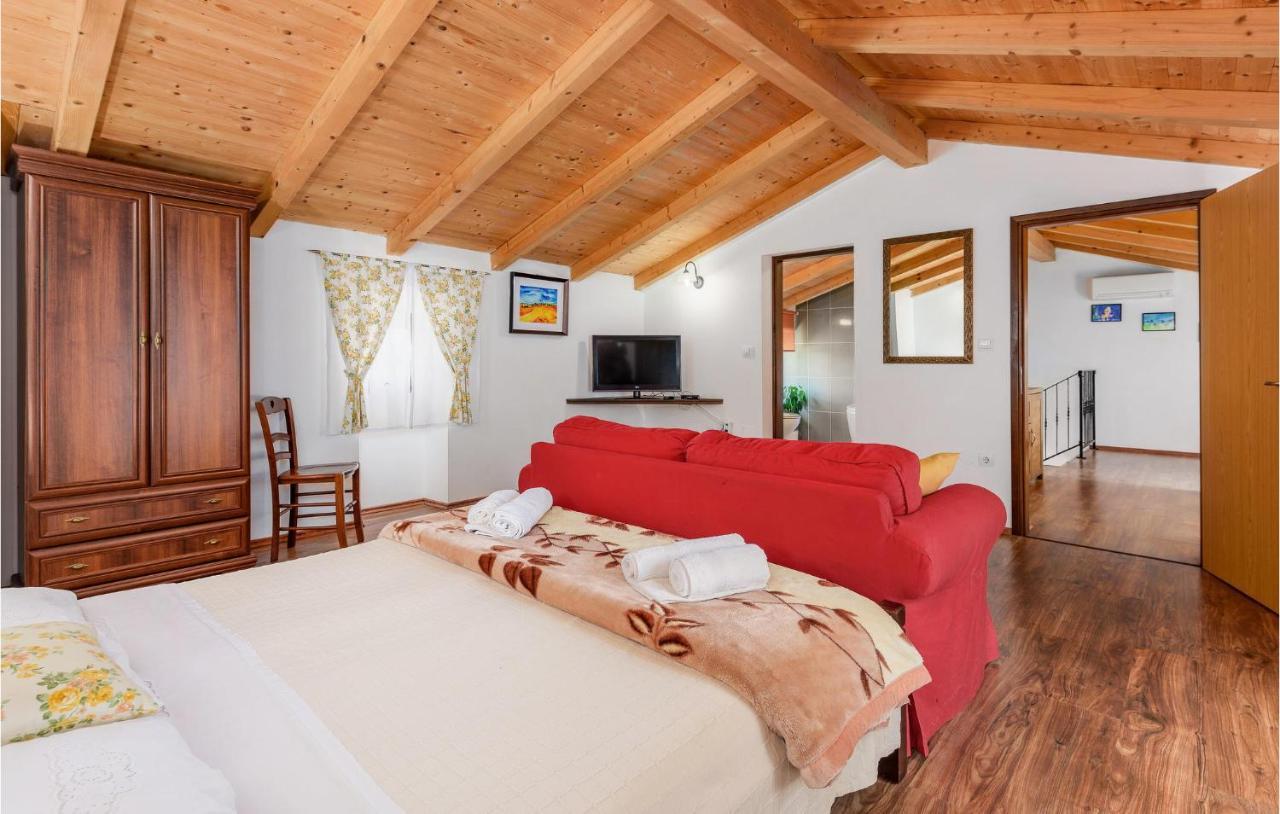 Cozy Home In Pamici With Kitchen Pamići Exterior foto