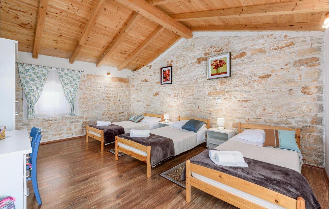 Cozy Home In Pamici With Kitchen Pamići Exterior foto