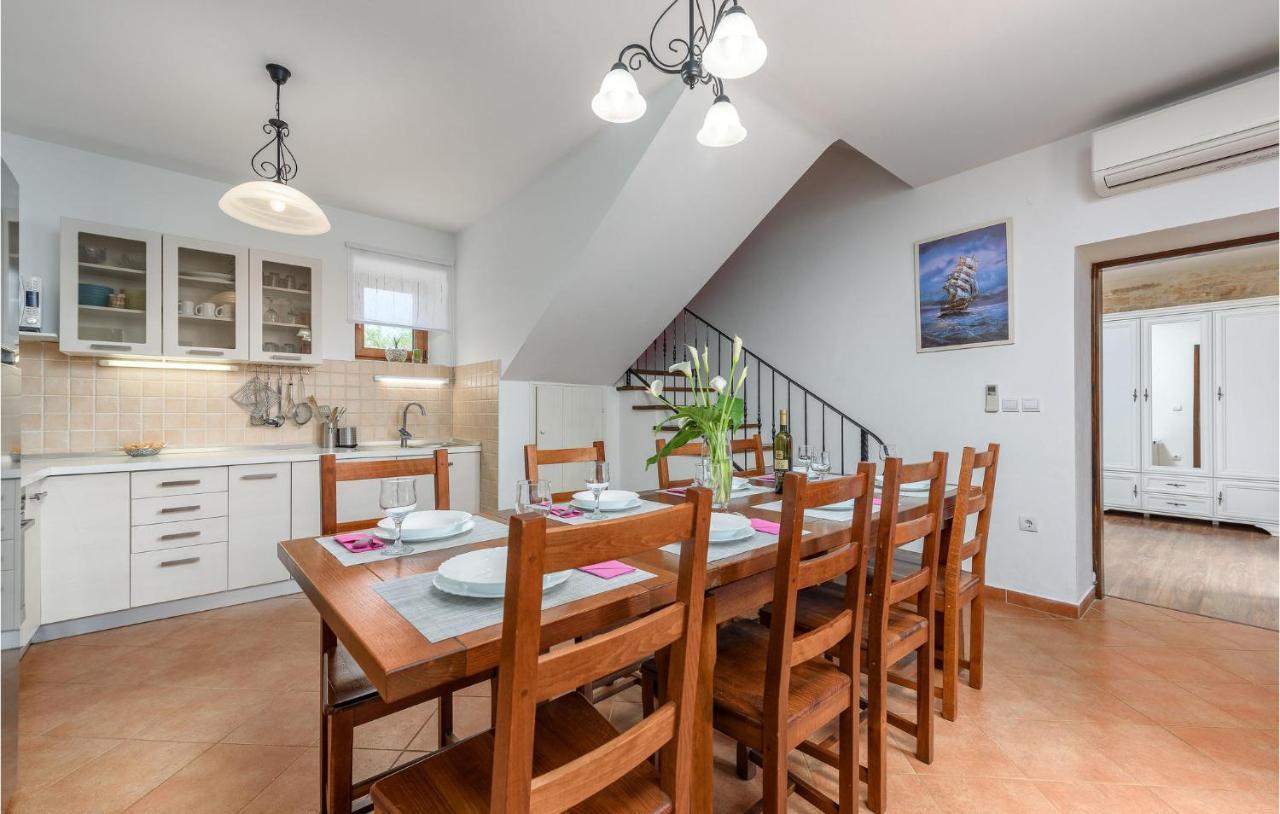 Cozy Home In Pamici With Kitchen Pamići Exterior foto